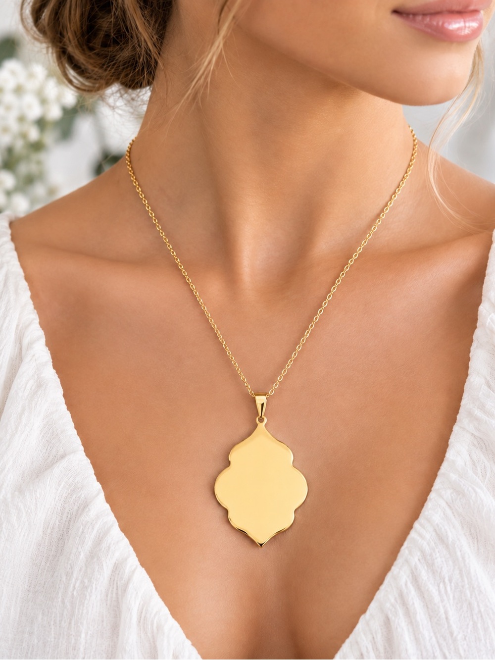 ✨ NEW ✨ Plunder Elegant Gold Pendant Necklace ✨